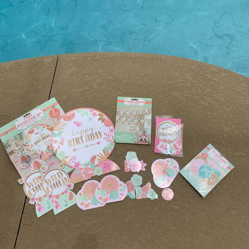 - Lot of Wild Child rose gold birthday decorations